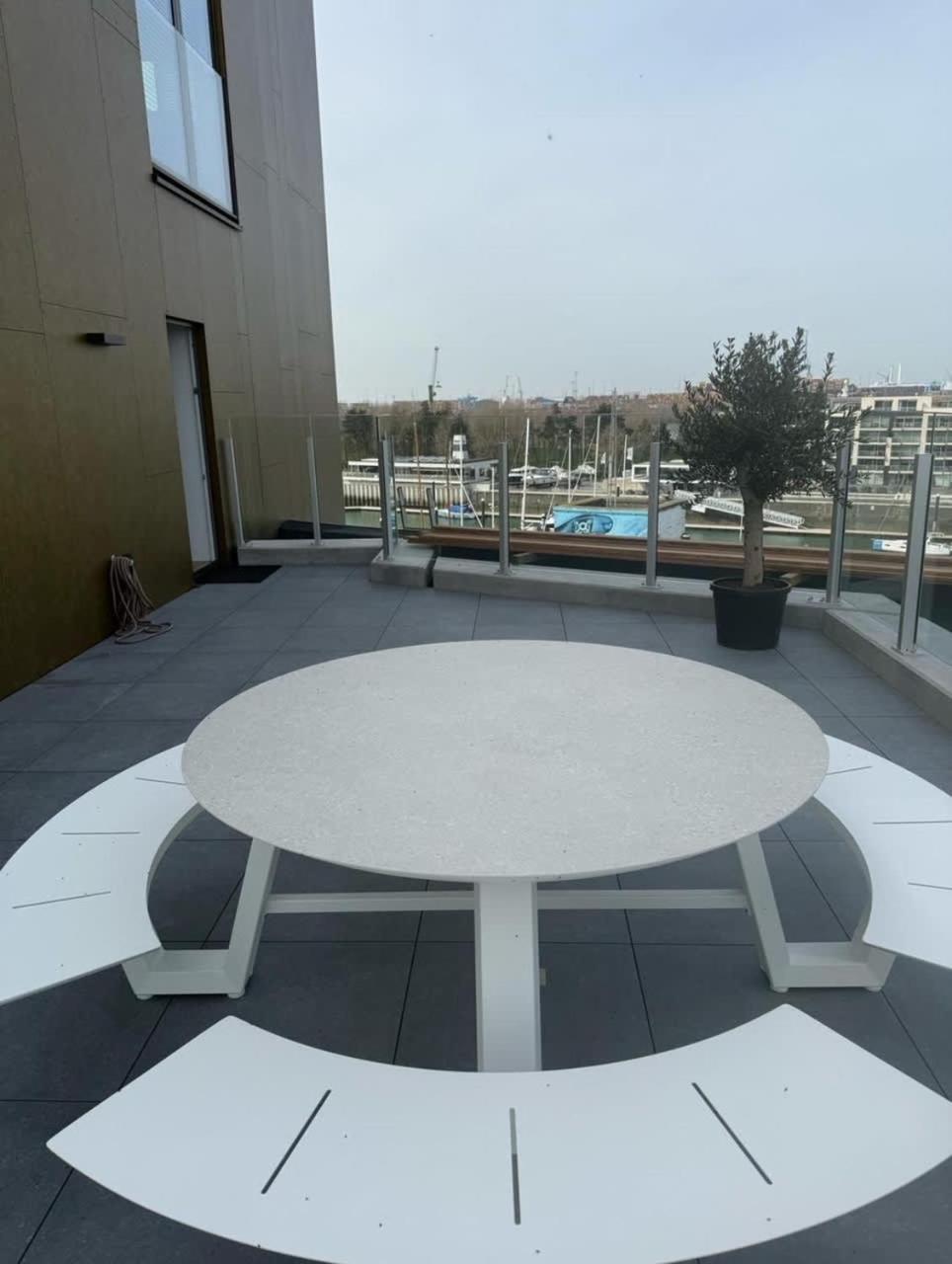 Huswell - Lovely New Apartment At The Harbor + Parking Μπριζ Εξωτερικό φωτογραφία